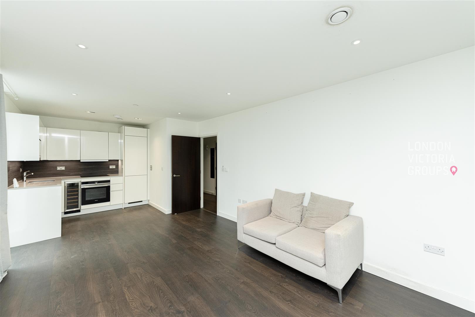 Skyline Apartments, Devan Grove, London